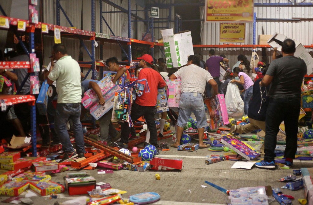 Mexico-Gasoline-Shock_Cava-3-1024x671