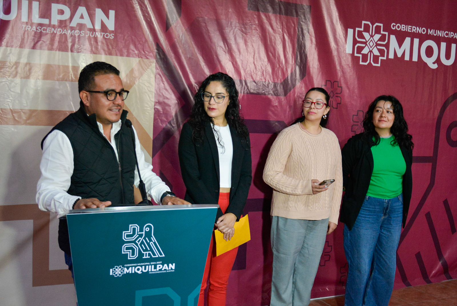 Alcalde de Ixmiquilpan entrega su primer salario a programa educativo ...