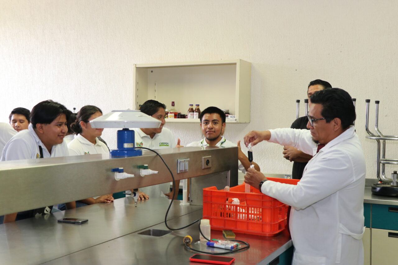 UTHH abre puertas a la Ingeniería en Procesos Alimentarios para estudiantes del COBAEH