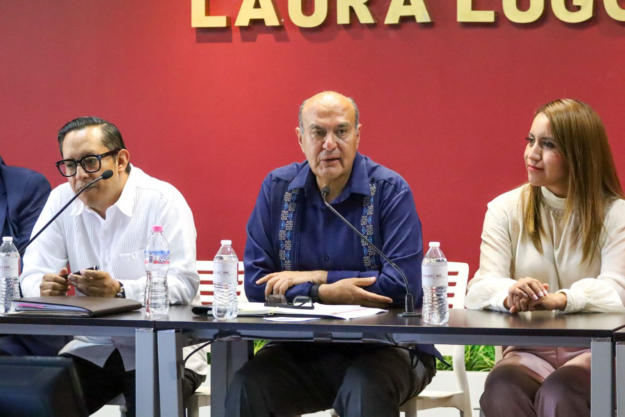 Natividad-Castrejon-encabezo-reunion-de-trabajo-con-escuelas-Normales-de-Hidalgo.jpg