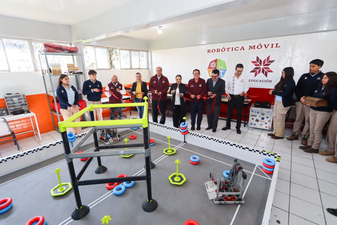 Natividad Castrejón inaugura laboratorio STEM en el Conalep plantel Tulancingo