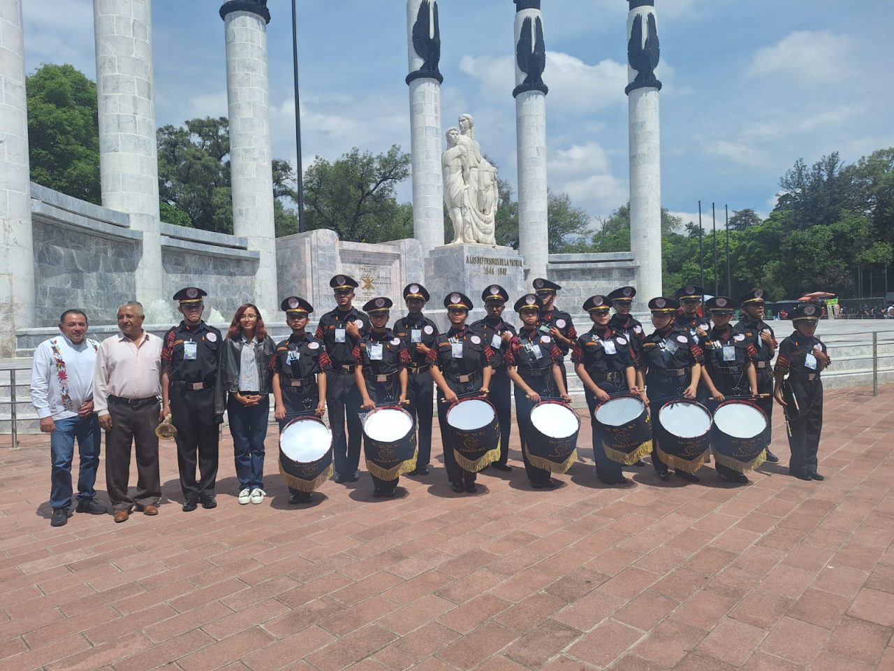 Estudiantes-hidalguenses-destacan-en-el-Concurso-Nacional-de-Bandas-de-Guerra-2025-1280x960.jpg