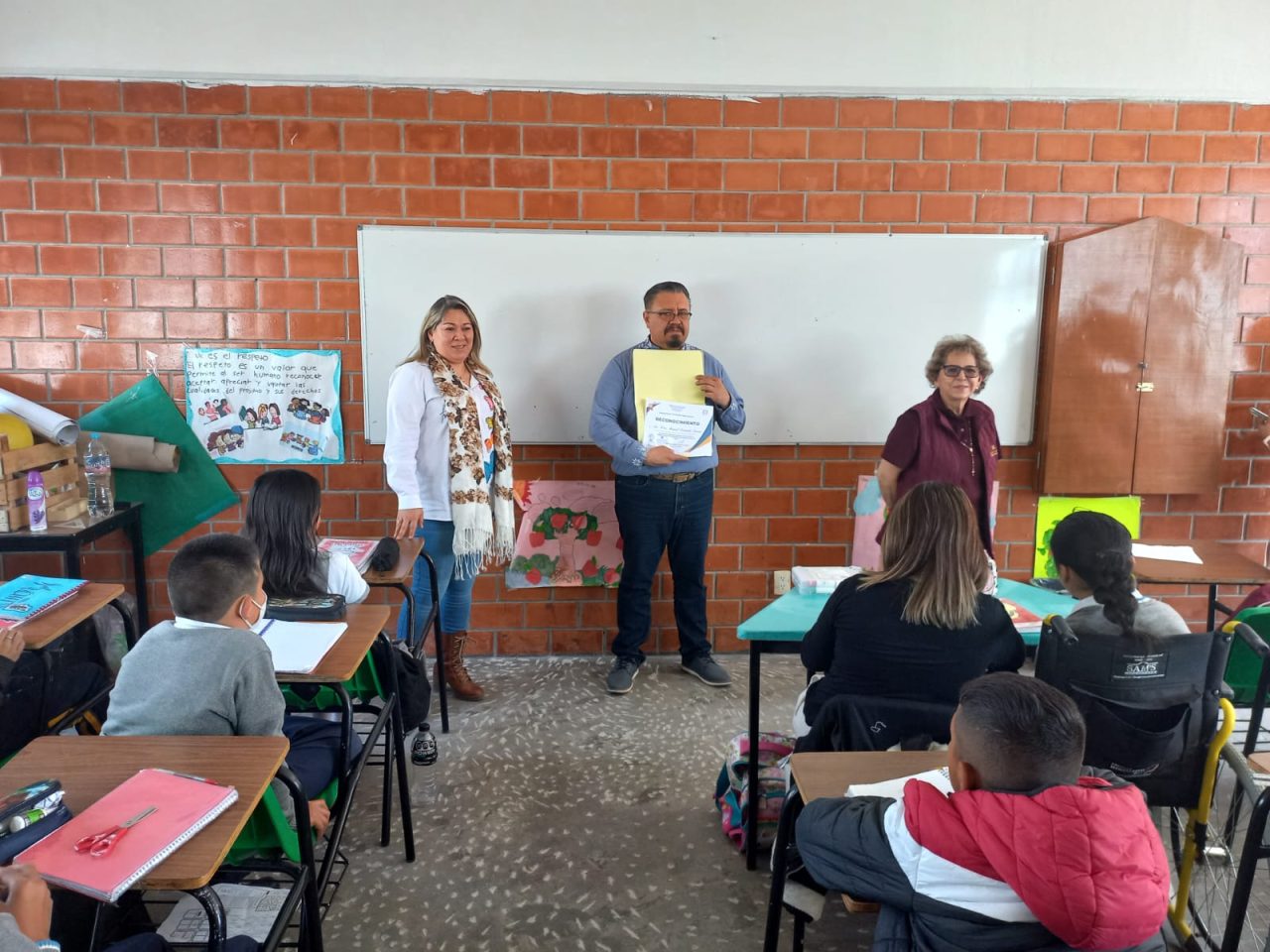 Promueven proyecto ecológico “Bombas de Vida” para reforestar escuelas y comunidades (1)