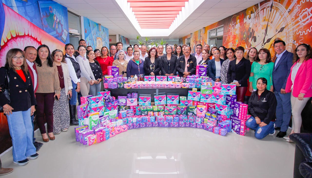 Subsecretaria-de-Educacion-Basica-dona-mas-de-mil-productos-de-higiene-menstrual-5.jpeg