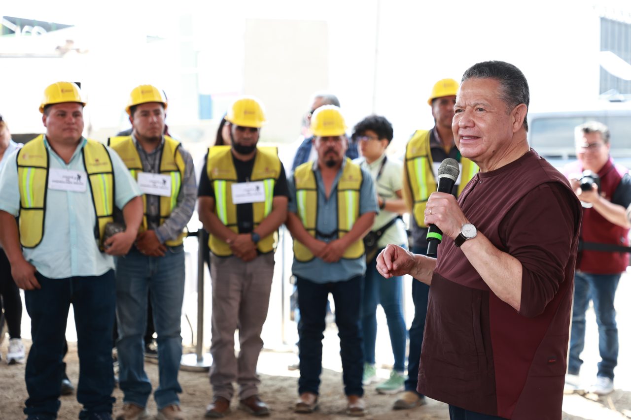 100326_GOBERNADOR_SUPERVISIÓN DE OBRA_TLANALAPA_LG-6